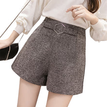 Load image into Gallery viewer, High waisted woolen short