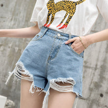 Load image into Gallery viewer, Blue Crimping Denim Shorts