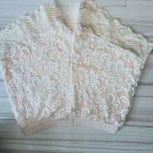Load image into Gallery viewer, Lace Short